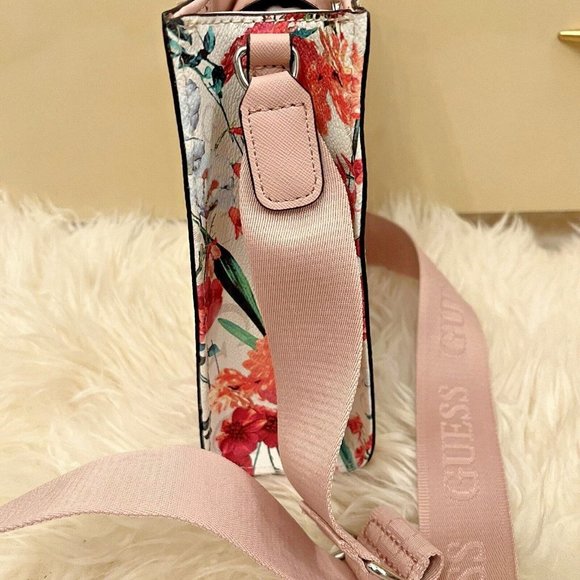 Guess Lyle Mini Floral Print Boho Crossbody Hand Shoulder Bag White Pink NWT - Picture 5 of 8